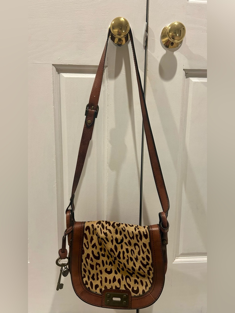 Vintage Fossil Flap Bag Leather Crossbody with Leopard Print Brown 9”x11” - Picture 4 of 7
